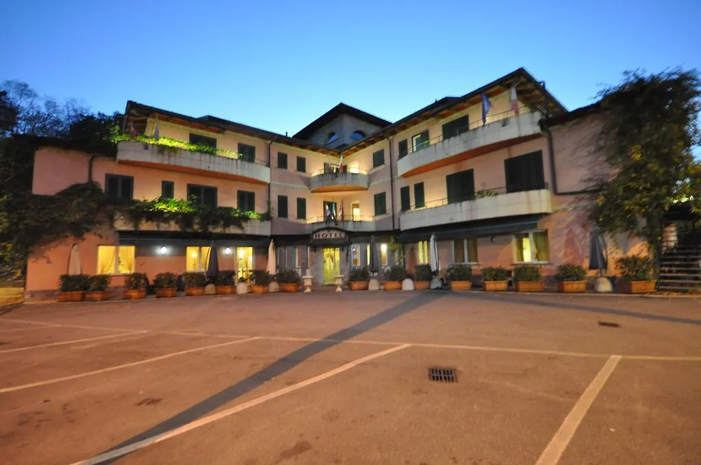 Impero Hotel Beauty & Spa - Bike Hotel Cantello 3*,  Italy