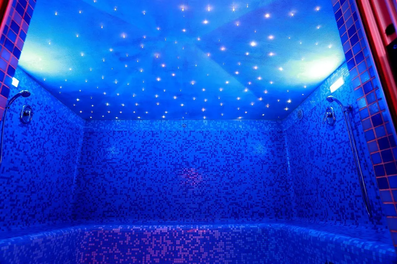 ***  Impero Hotel Beauty & Spa - Bike Hotel Cantello Italy